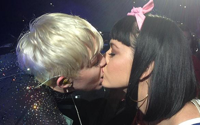 Miley Cyrus Katy Perry Kiss