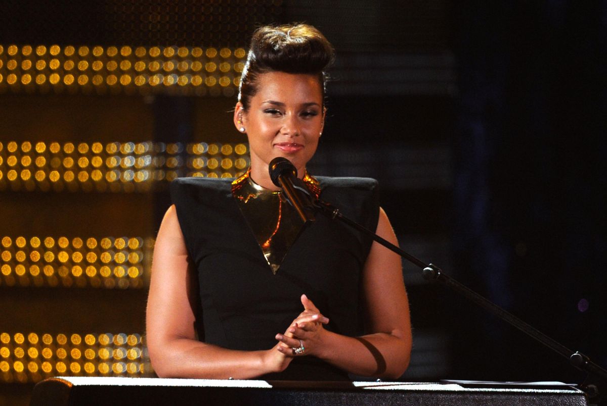 Does She Ever Age: Happy Birthday Alicia Keys!