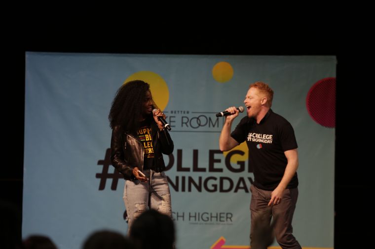 Kelly Rowland + Jesse Tyler Ferguson
