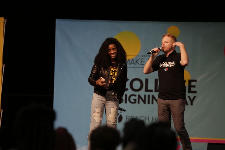 Kelly Rowland + Jesse Tyler Ferguson