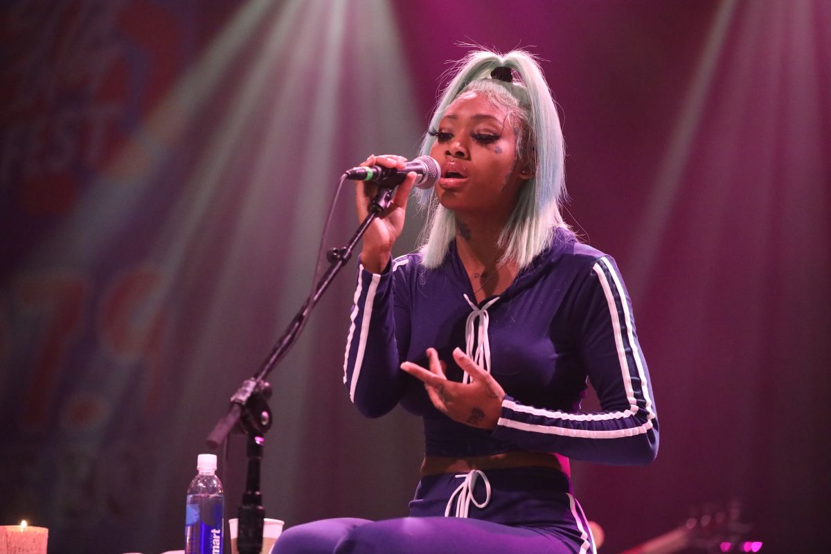 Album Review: Summer Walker’s Debut Album, ‘Over It’ Is OVER-rated ...