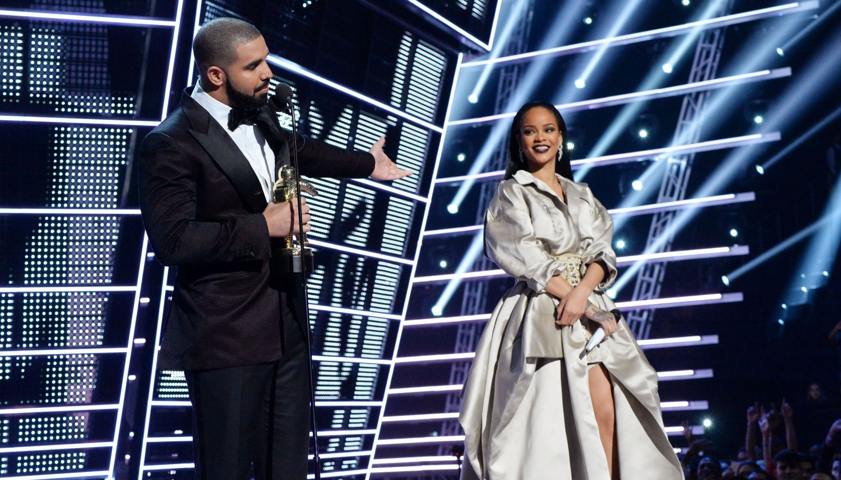 2016 MTV Video Music Awards - Show