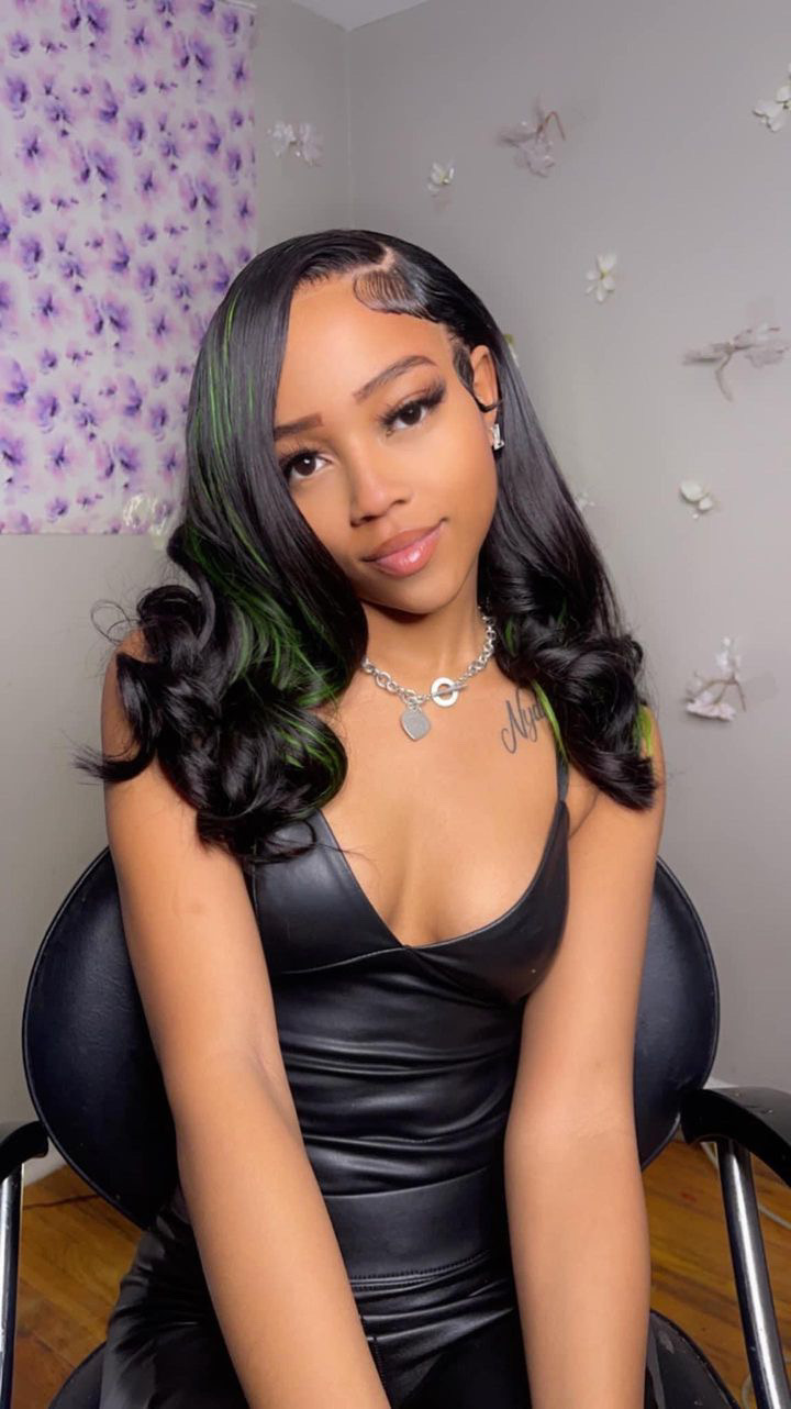 Philly fan "LV" installs wig she caught at Glorilla concert