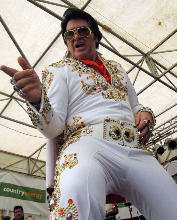 ELVIS (109)