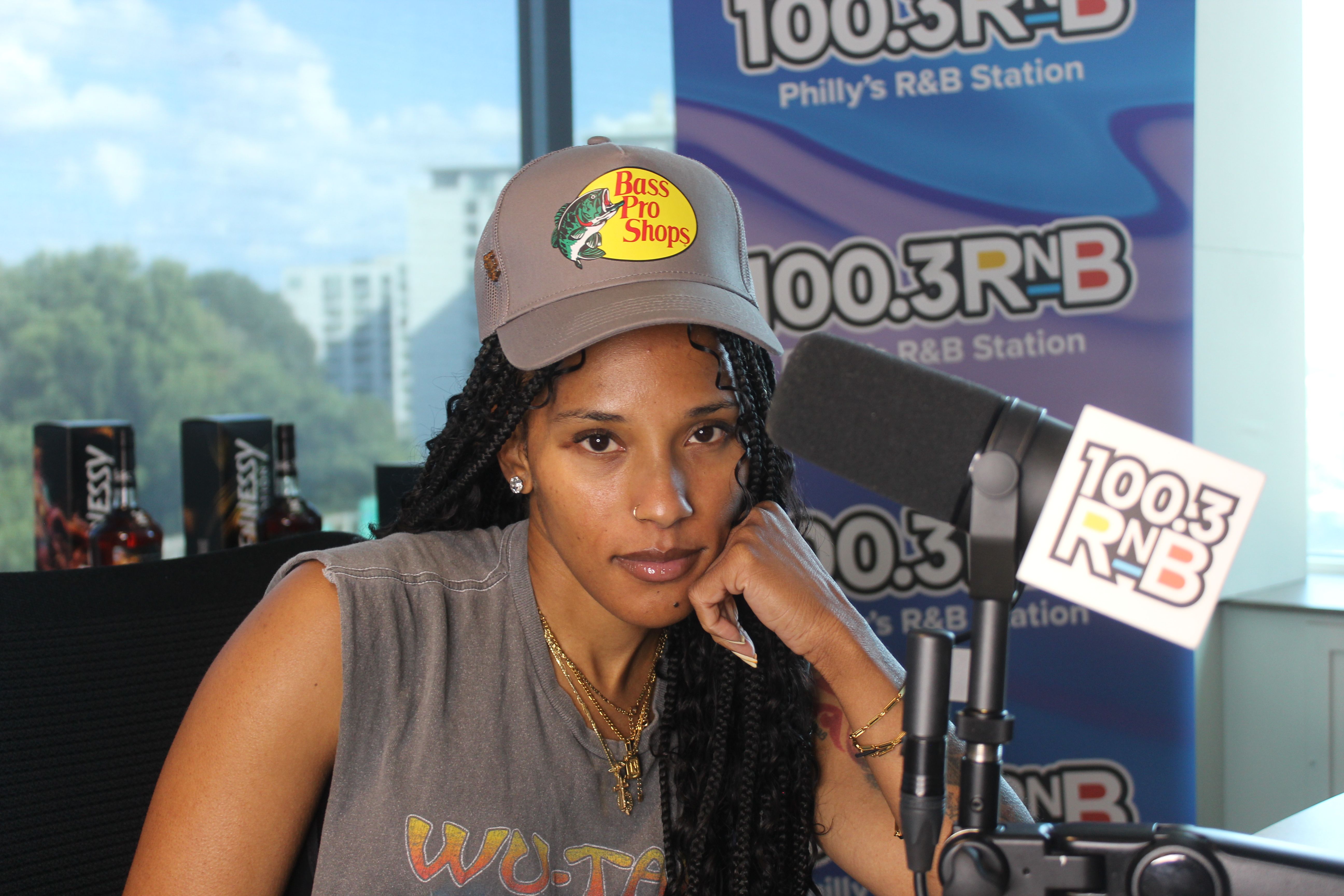 Frenchie Explains How To Be A 'Good Girl'