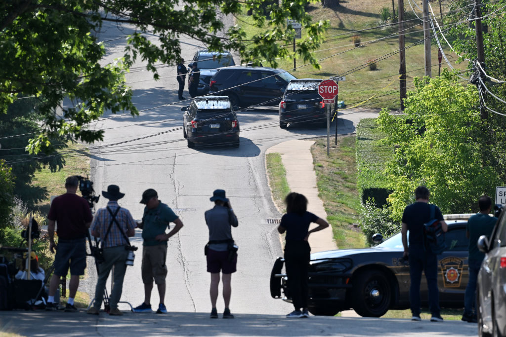 Follow to Donald Trump Rally Shooting- Bethel Park, PA