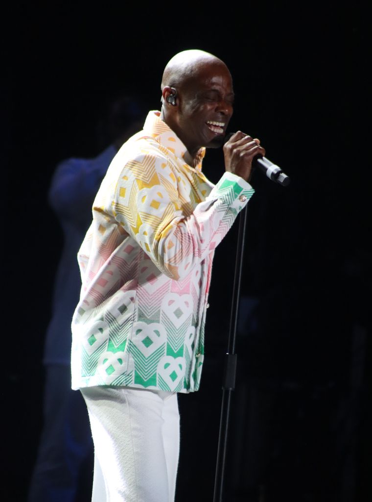 Kem performing at the Dell Music Center