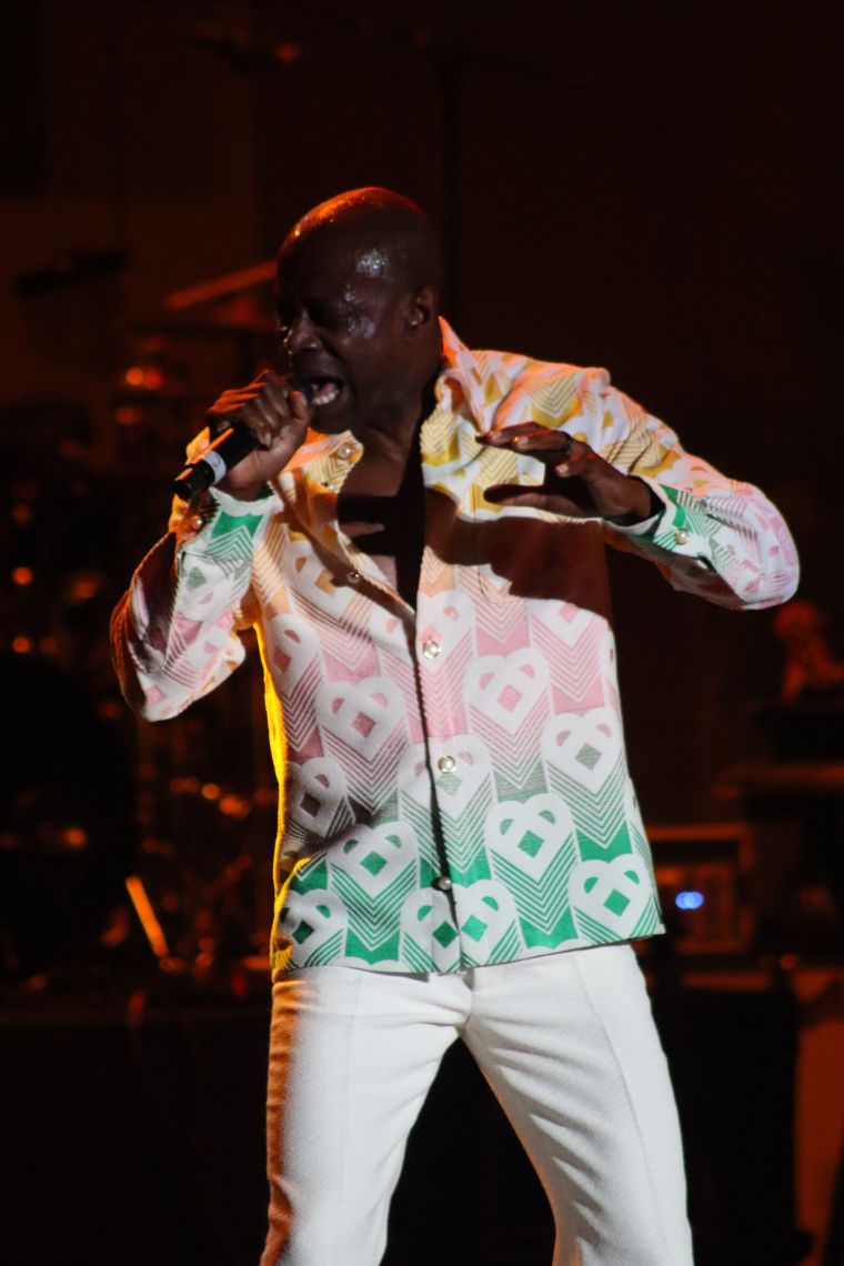 Kem performing at the Dell Music Center