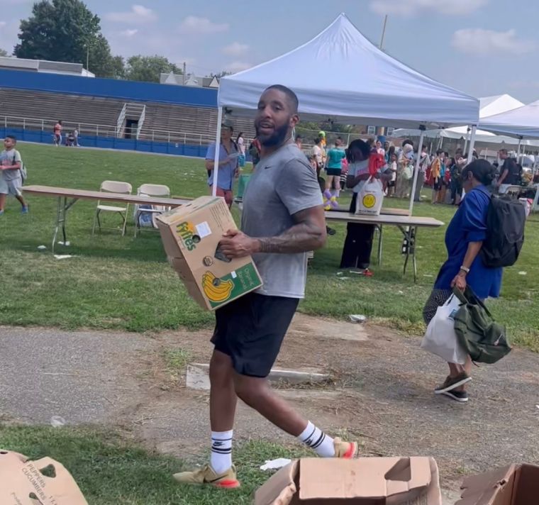 Keith Dawson Foundation giving back with fresh produce