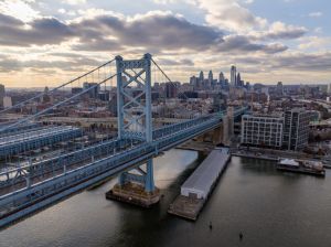 Aerial photo of the Benjamin Franklin Bridge in Philadelphia