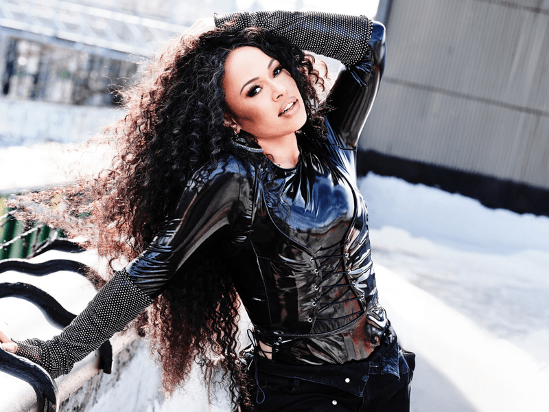 Enter to win a pair of tickets to see Elle Varner live at City Winery on August 16th