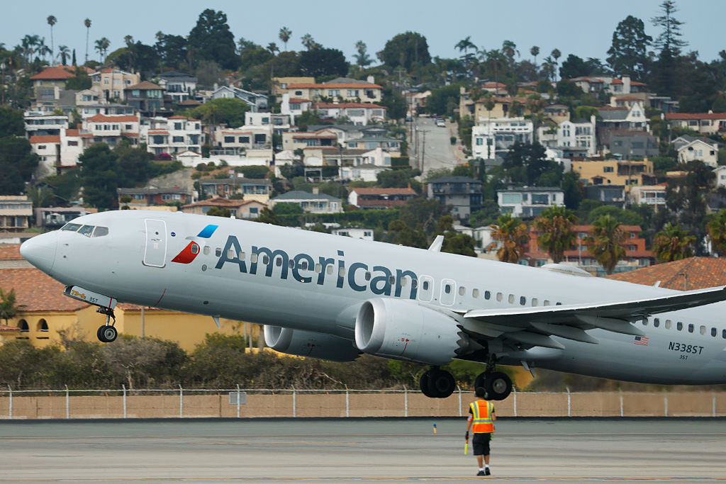 American Airlines Departs San Diego International Airport