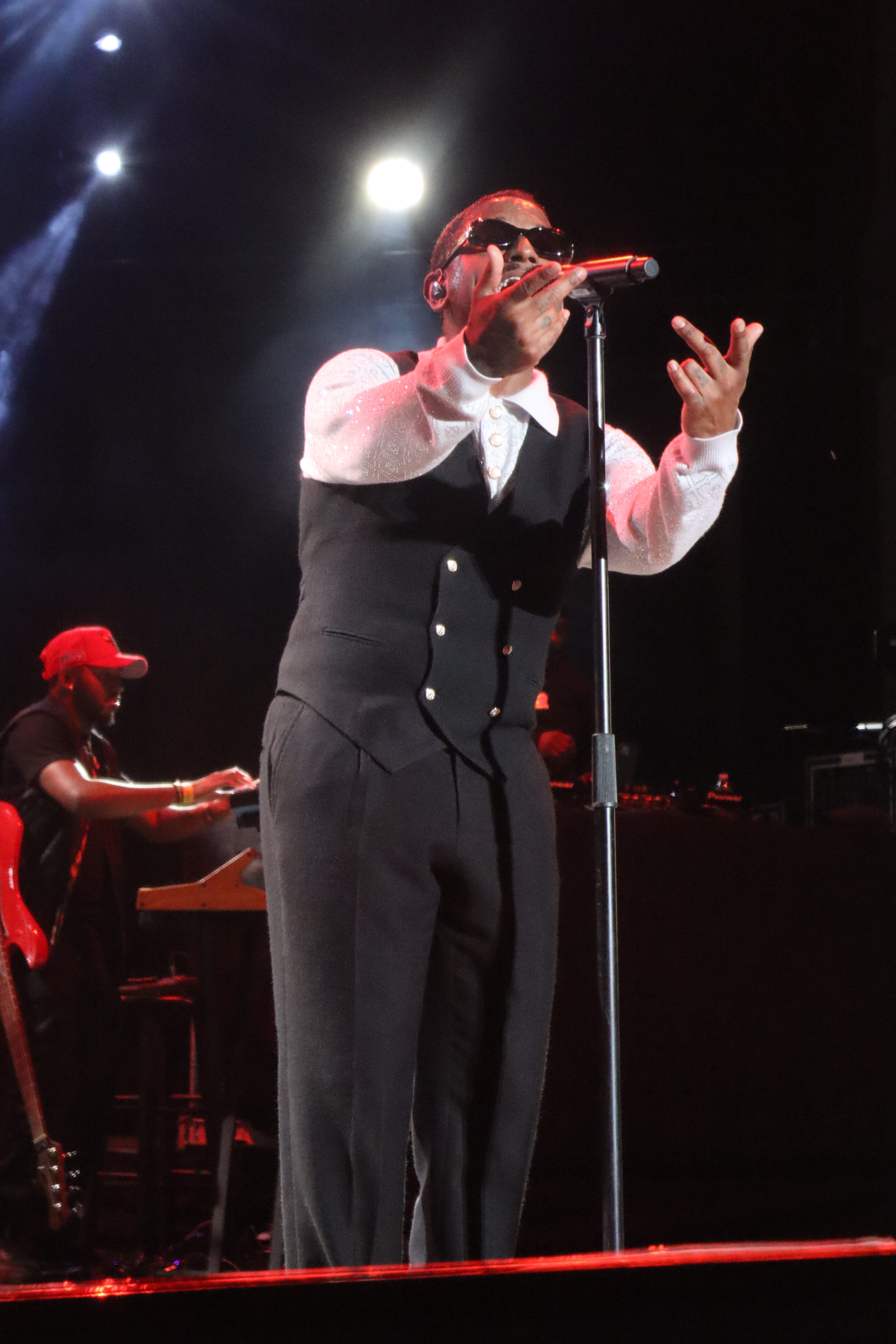 Dell Music Center Show 8-29: No Question, Lloyd, Xscpae