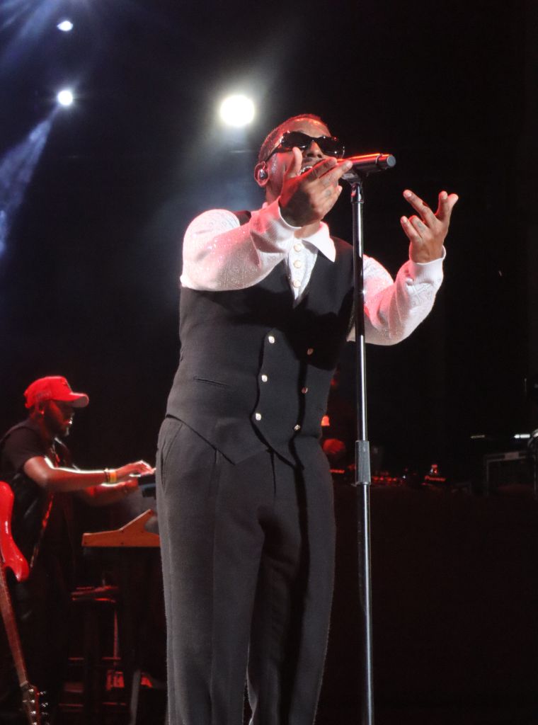 Dell Music Center Show 8-29: No Question, Lloyd, Xscpae