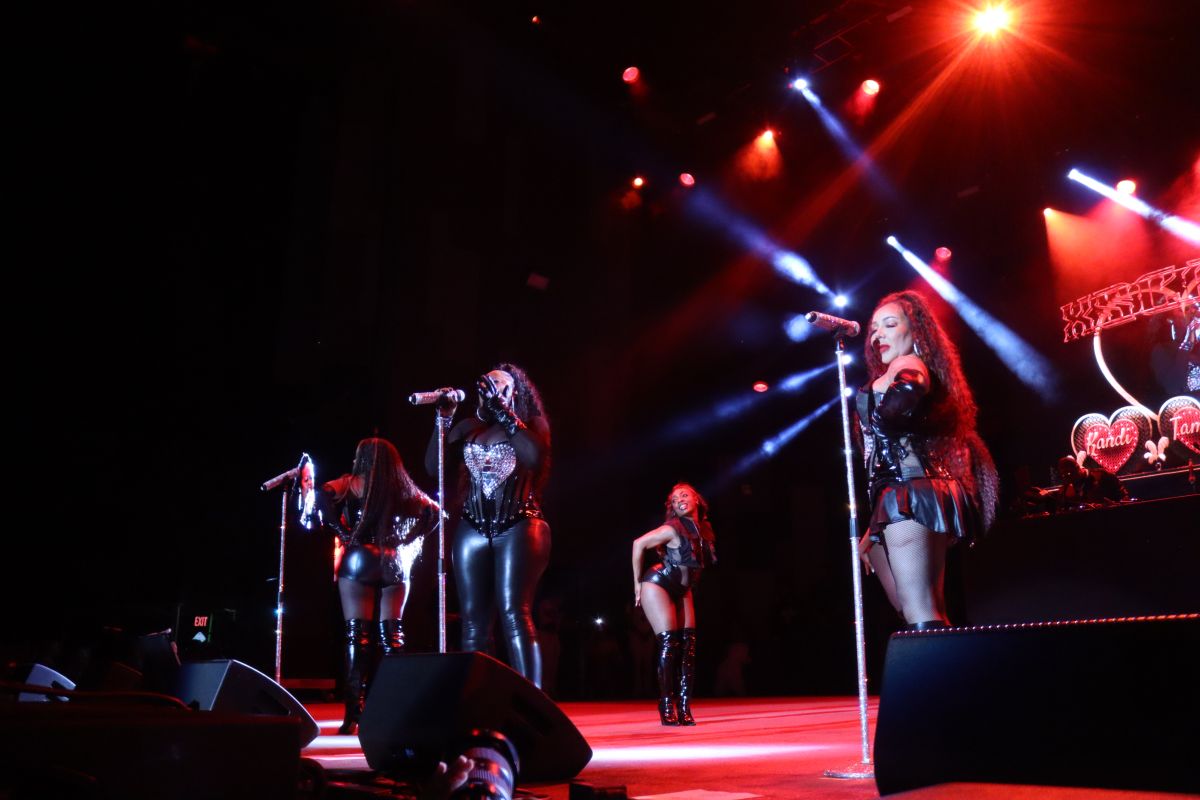 Dell Music Center Show 8-29: No Question, Lloyd, Xscpae