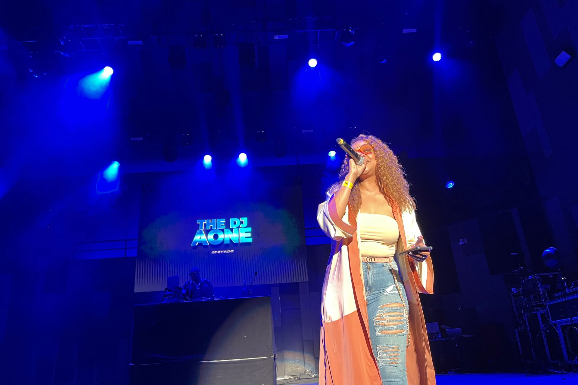 Dell Music Center Show 8-29: No Question, Lloyd, Xscpae