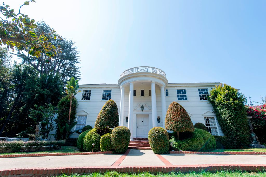 US-ENTERTAINMENT-TELEVISION-AIRBNB-FRESH PRINCE