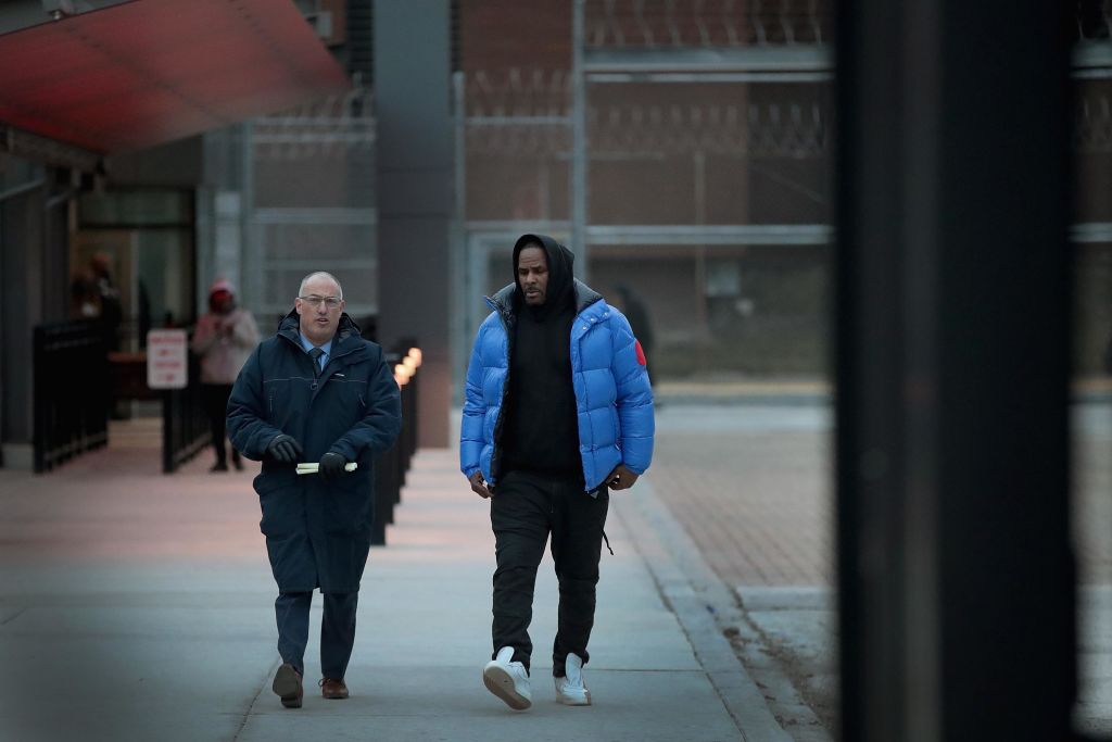 R. Kelly Appears In Court For Aggravated Sexual Abuse Charges