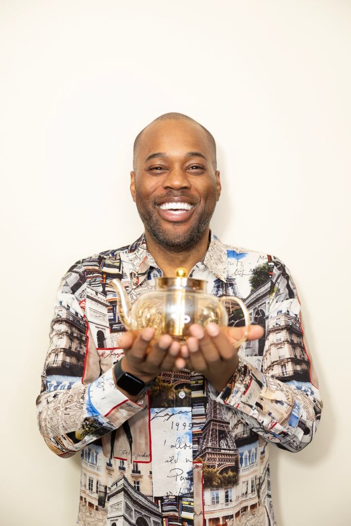 Muthaknows Radio One Philly Graphics