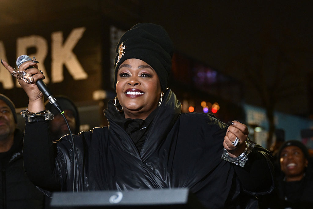 Jill Scott Performs With DJ AG On Camden High Street