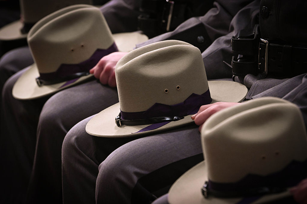 tu020625_PoliceGraduation